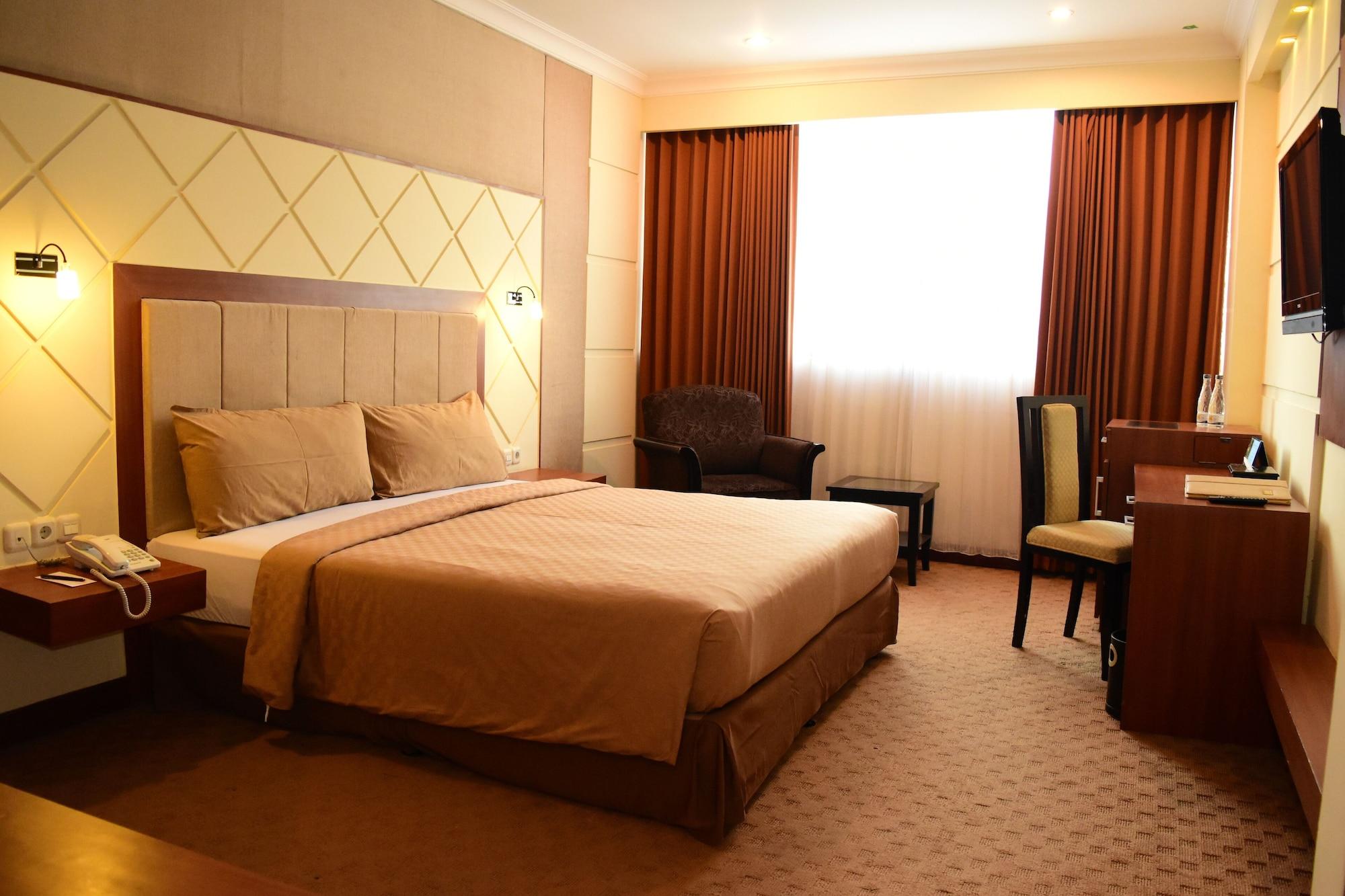 Singgasana Hotel Makassar Luaran gambar